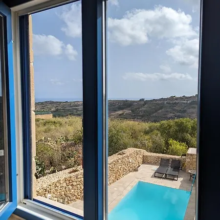 Sea Holly Gozo Nadur