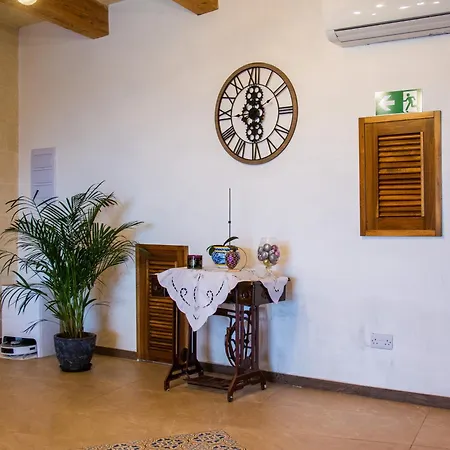 Alojamento de Acomodação e Pequeno-almoço Sea Holly Gozo