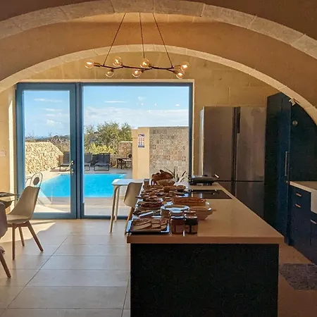 Alojamento de Acomodação e Pequeno-almoço Sea Holly Gozo *