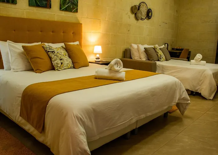 Alojamento de Acomodação e Pequeno-almoço Sea Holly Gozo Nadur